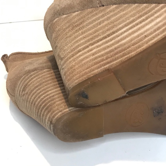 {LUCKY BRAND} "Yaney" Suede Wedge Lace Up Tan - Picture 8 of 11